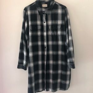 Universal Threads Plaid Tunic